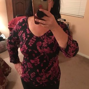 Pink and black floral top (XL)